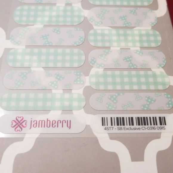 Jamberry March‎ 2016 StyleBox Exclusive - Picture 2 of 3